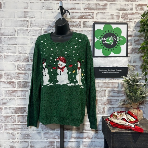 Karen Scott Sweaters - Karen Scott Festive Green Snowman Sweater